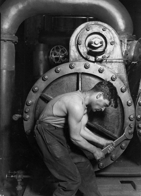 Lewis_Hine_Power_house_mechanic.jpg